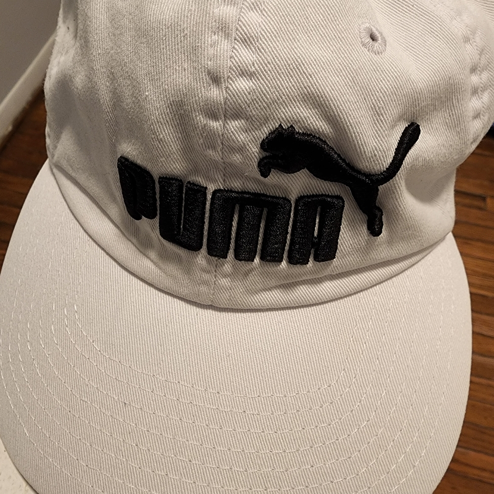 PRE-OWNED WHITE PUMA HAT
